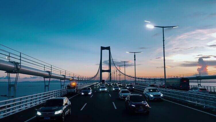 车水马龙沿海城市高架桥拥堵素材