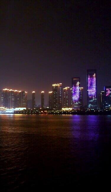 城市江景-江边地产楼盘夜景-竖版