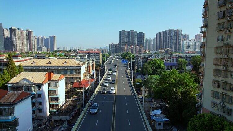 航拍城市公路车流路况风景