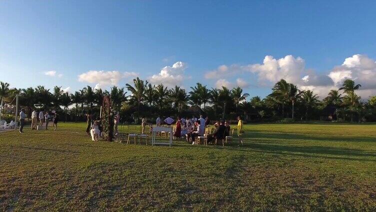 海岛海边草坪婚礼现场航拍