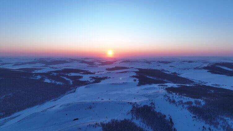 航拍内蒙古冬季雪原暮色