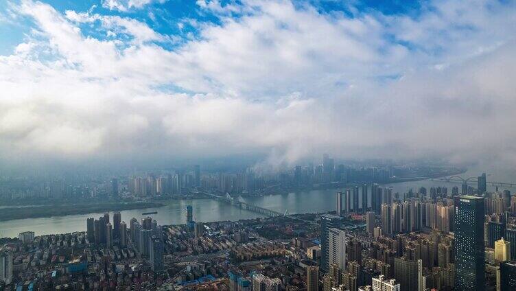 长沙湘江一江两岸城市全景云层流动延时