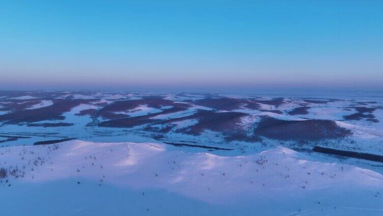 航拍内蒙古冬季雪原暮色