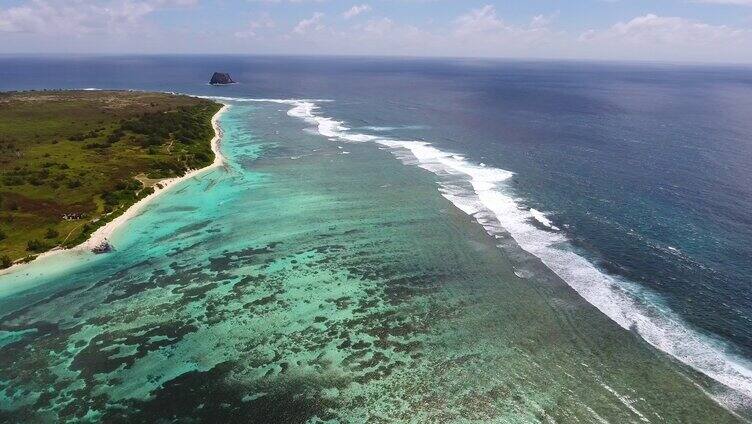 大海海浪全景航拍