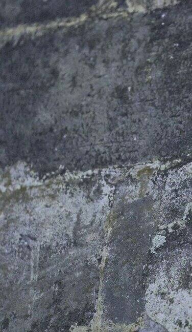 斑驳的墙面岁月的侵蚀痕迹墙砖腐蚀古老宏村