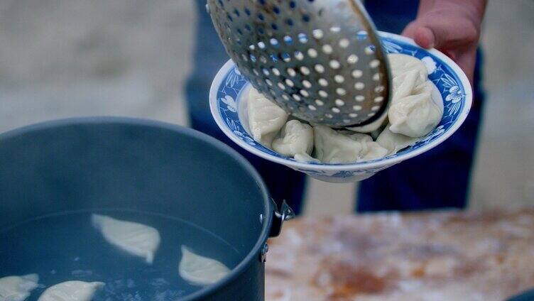 捞水饺 煮饺子