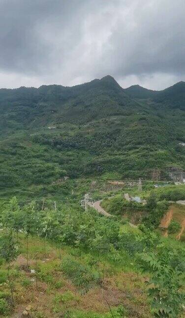 汉源深山老林中 风景超赞