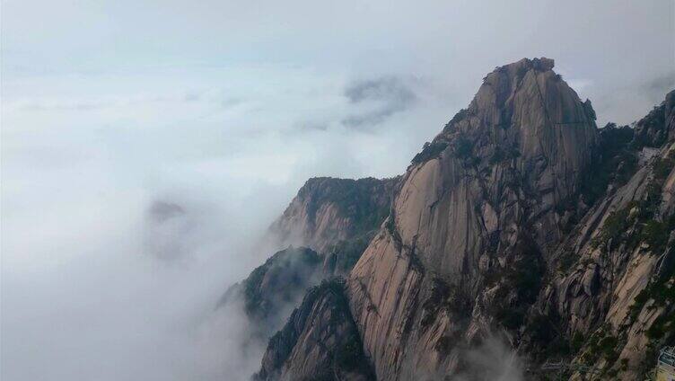 安徽省黄山风景区山峰云海航拍延时风景视频