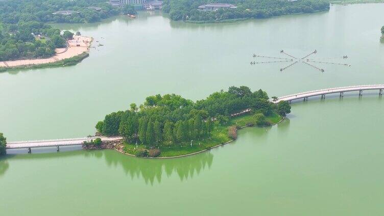 安徽省合肥市蜀山区翡翠湖景区湖泊城市地标