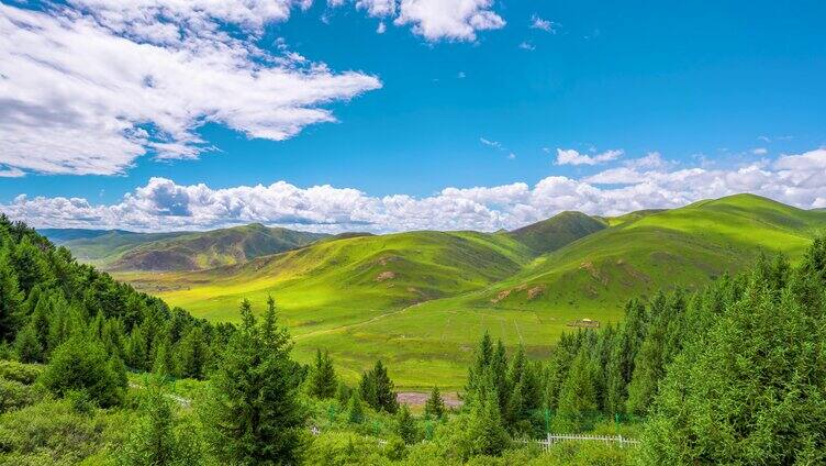 白云青山高原风光