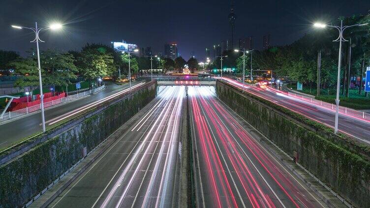 季华隧道车流延时夜景