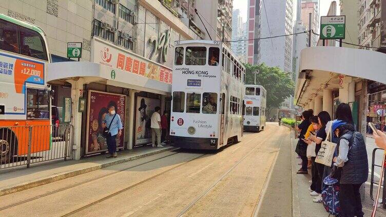 香港叮叮车经过日景视频