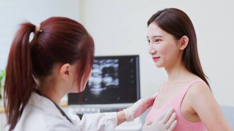 女人有乳房触诊