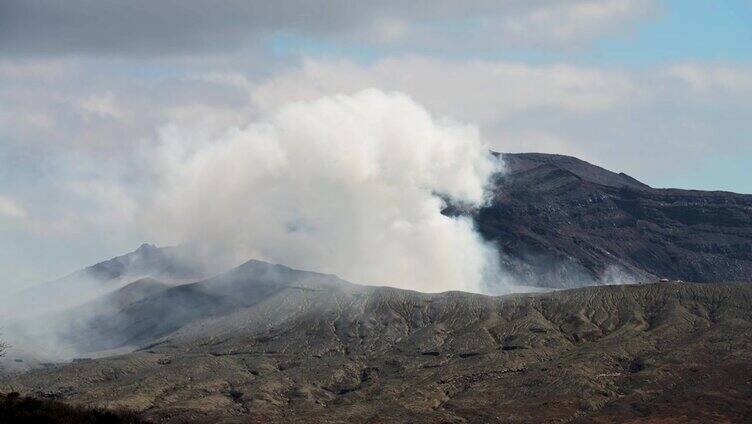 阿苏山，活火山