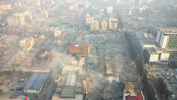 土耳其的市区地震废墟