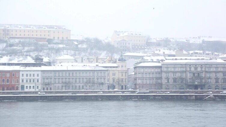 雪下的布达佩斯城市景观