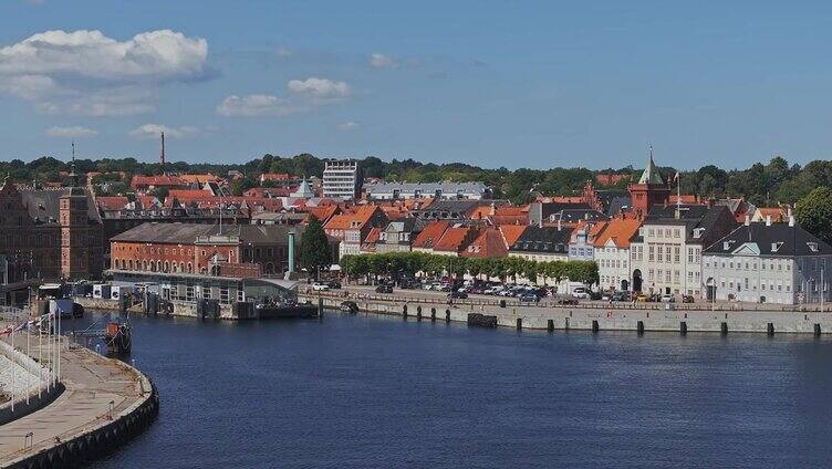 丹麦赫尔辛戈尔古城鸟瞰图。
