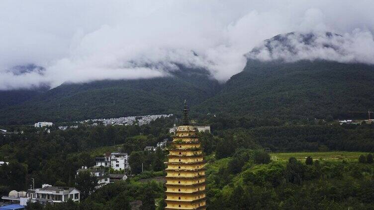 云海大山宝塔