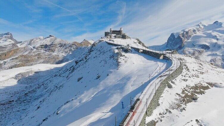 采尔马特滑雪胜地的Gornergrat bahn Matterhorn铁路。瑞士的秋天。