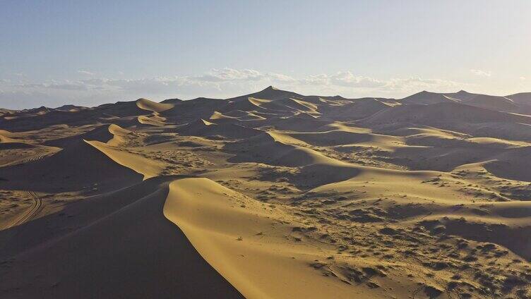 内蒙古腾格里沙漠