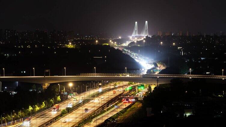 上海城市夜晚的车流