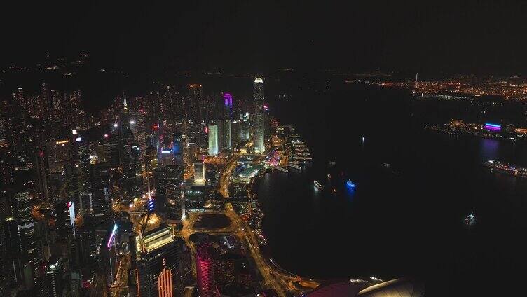 镜头抬升香港CBD夜景航拍