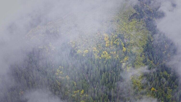 甘南措美峰航拍