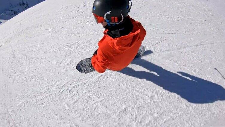 滑雪板冲下滑雪坡