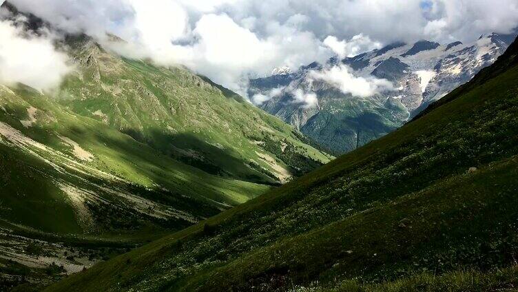 高加索山脉特写