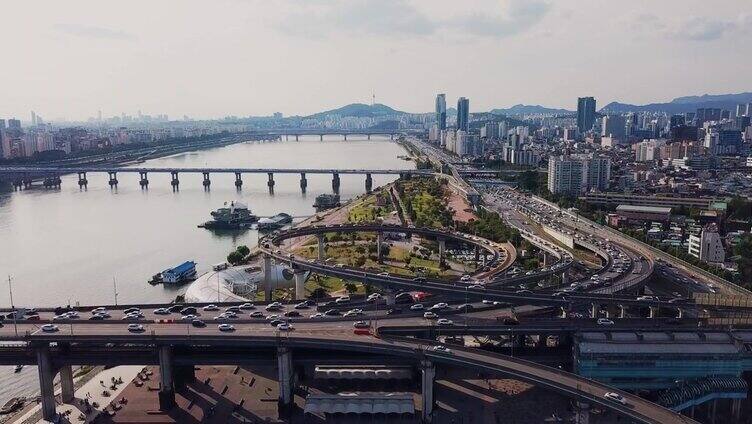 美丽的城市景观鸟瞰首尔市，韩国。
