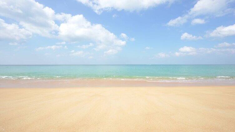 普吉岛海滩海，海滩海在夏天的阳光。泰国普吉岛迈考海滩。