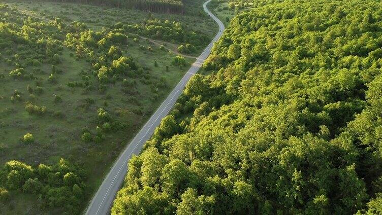 公路旅行航拍