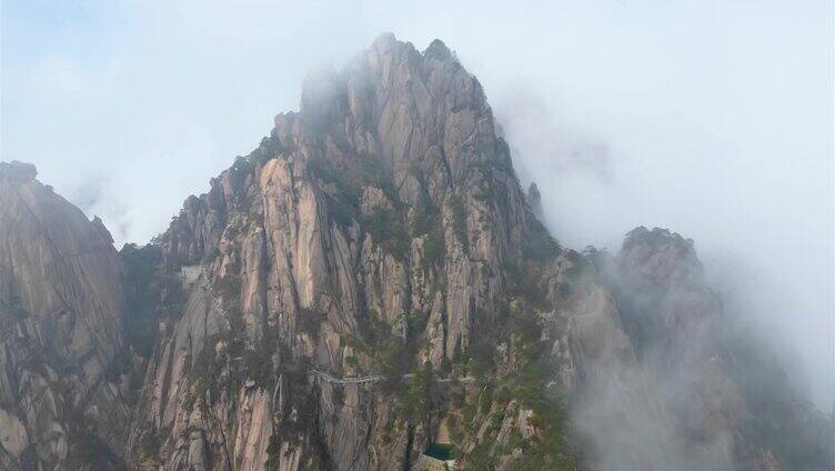 安徽黄山风景区山峰云海航拍延时风景视频素