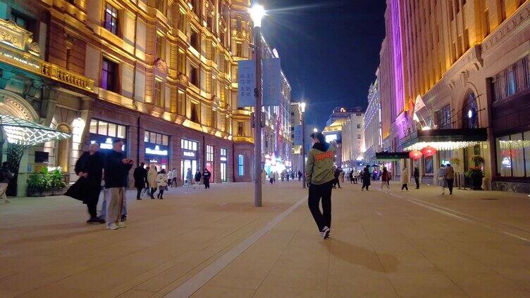 上海外滩夜晚南京路步行街夜景人流视频素材