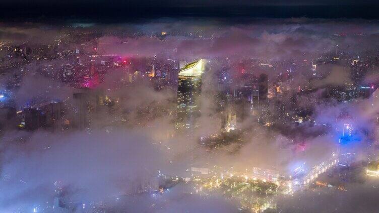 沈阳暴雨过后的平流雾夜空