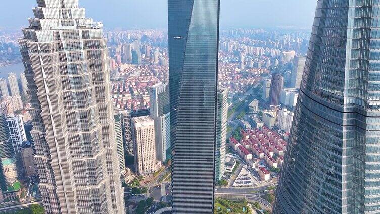 上海浦东新区航拍陆家嘴三件套金茂大厦高楼