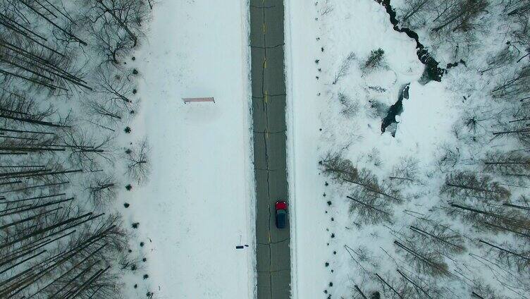 雪景汽车航拍