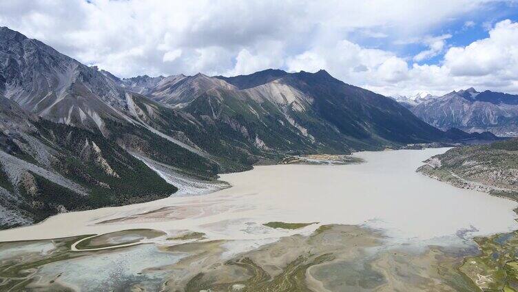 航拍西藏昌都八宿县然乌湖秋季初秋景象