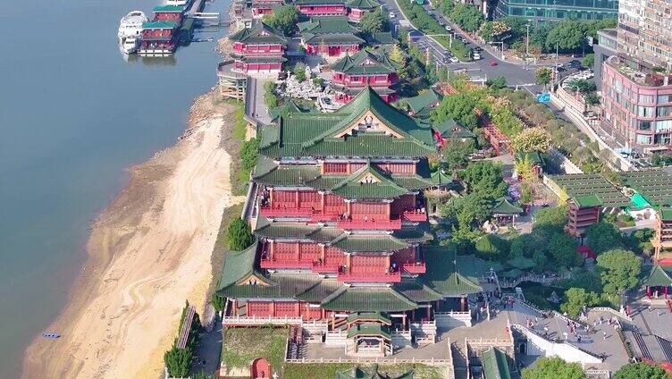 江西南昌滕王阁旅游区航拍东湖区城市风景风