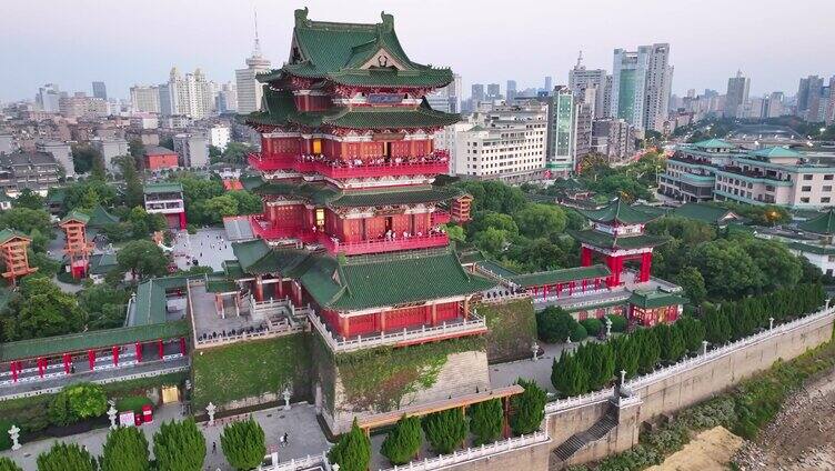 江西南昌滕王阁旅游区夜晚夜景航拍东湖区城