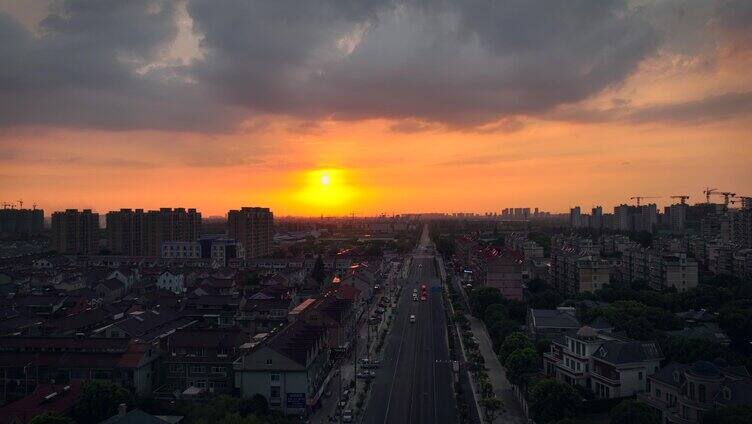 城市街道夕阳日落航拍