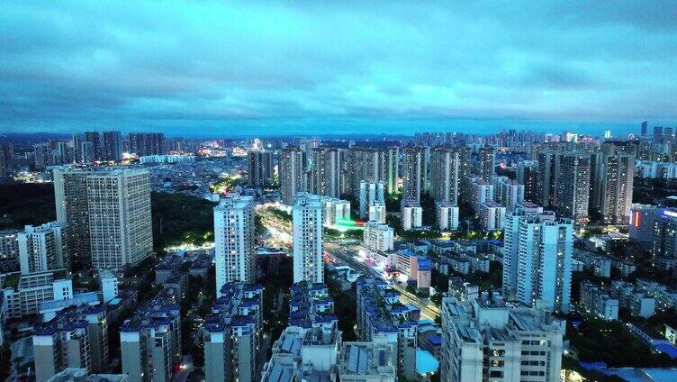 夜幕下的城市