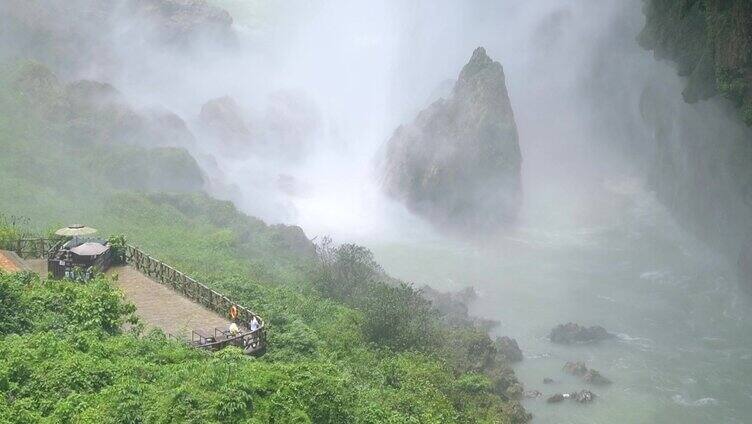 峡谷山川瀑布水流奔腾大自然风光