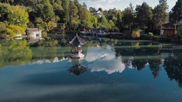 云南旅游丽江黑龙潭公园远景