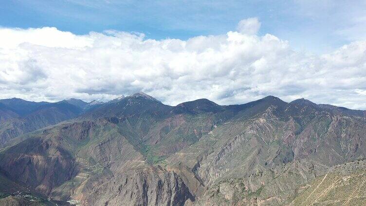 大山沟壑实景