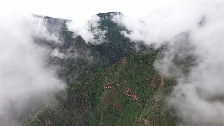 大山航拍实景