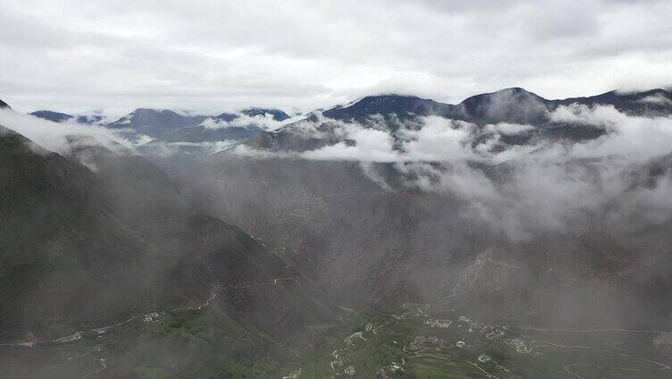 大山航拍实景