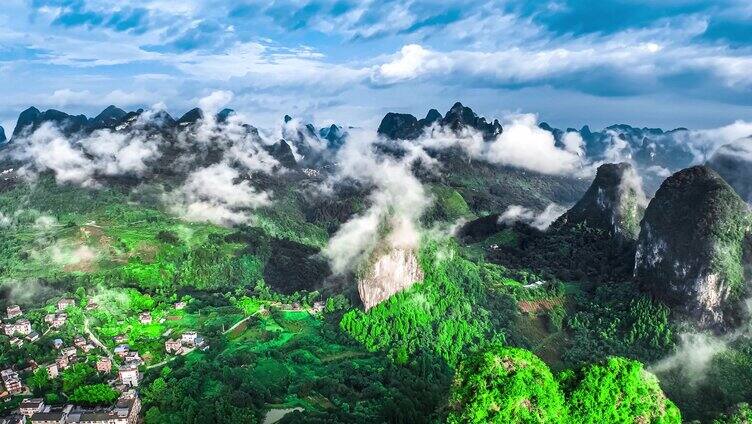 桂林山水低空云雾航拍