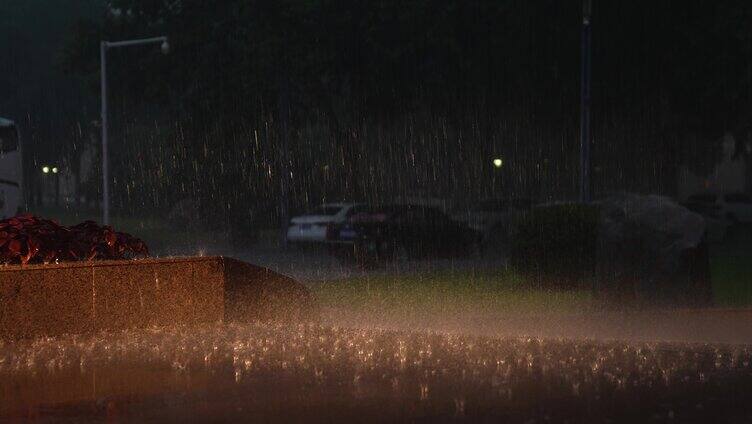 下雨天气暴雨