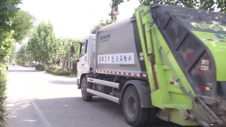 环卫工人道路垃圾清洁